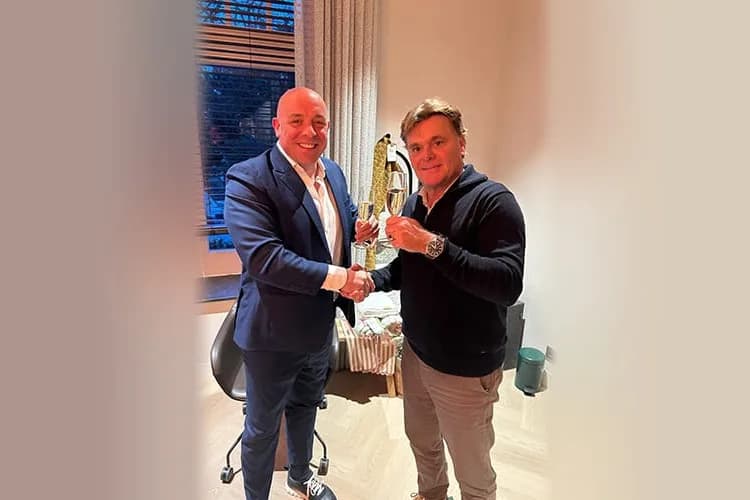 Vespo Groep B.V. überträgt Santino B.V. an den Geschäftsführer Mike den Hartog